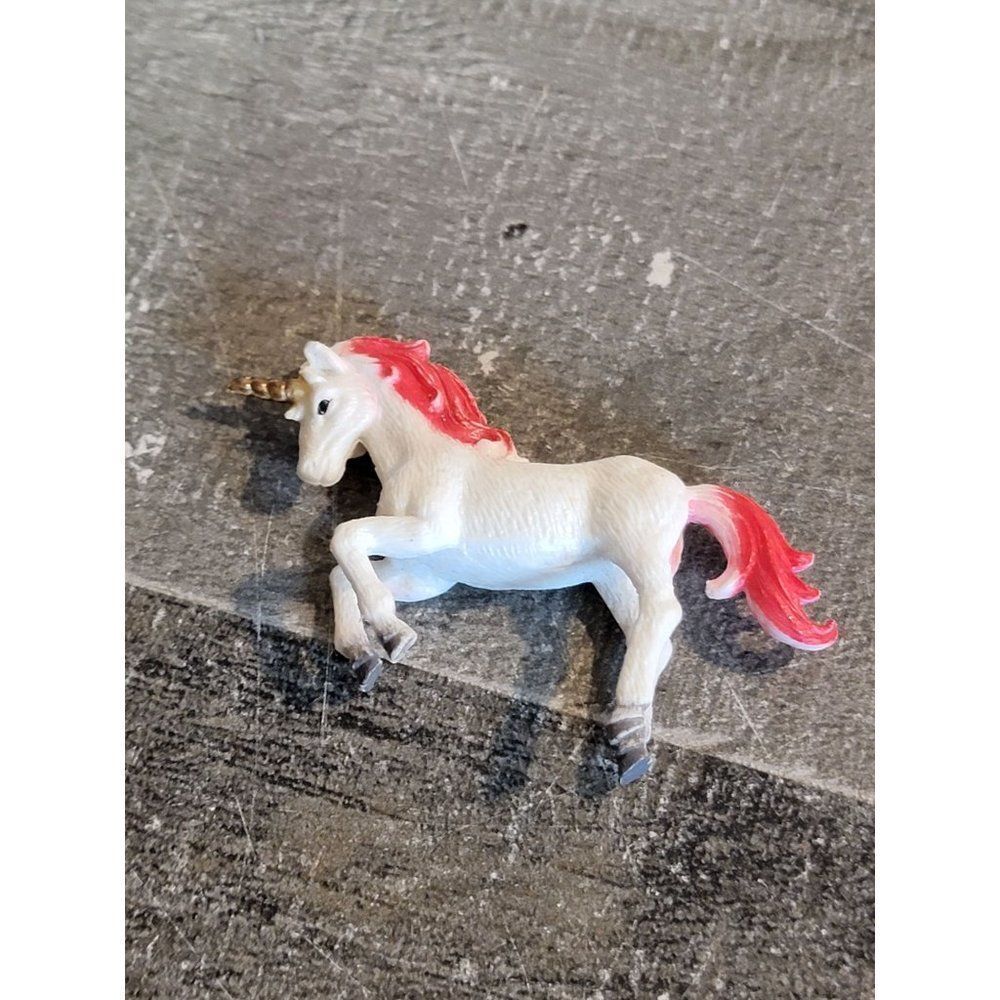 Unicorn pink white mini mythical creature toy figure‎